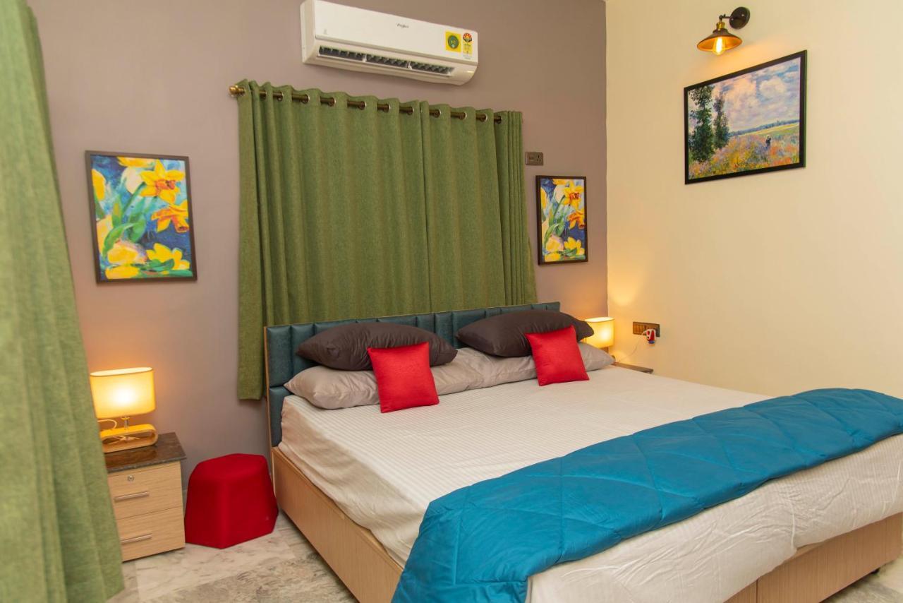 J'S Nest Hotel Calcutta Buitenkant foto
