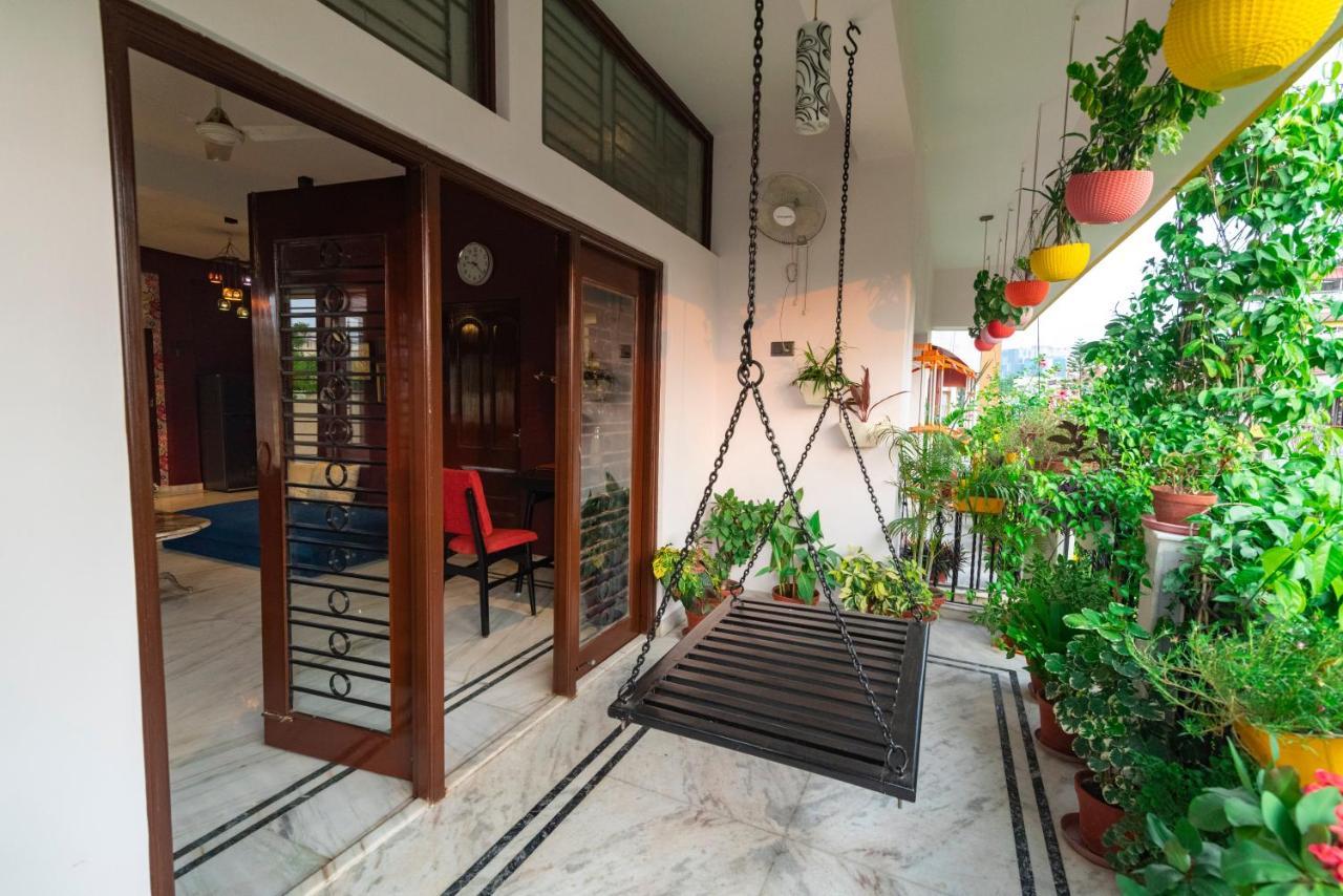 J'S Nest Hotel Calcutta Buitenkant foto
